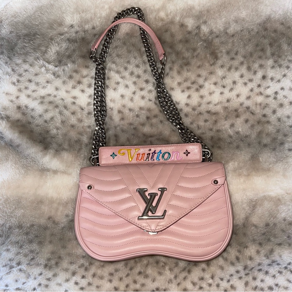 Calfskin New Wave Chain MM Smoothie Pink